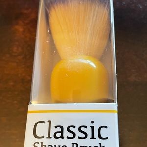 Fine Accoutrements Shaving Brush